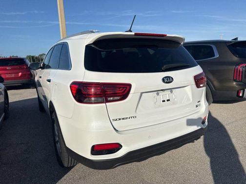 Snow White Pearl 2020 Kia Sorento LX