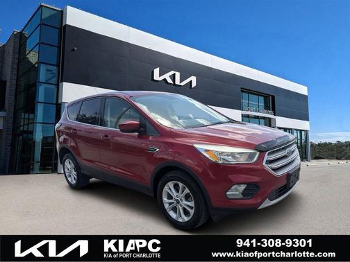 Ruby Red Metallic Tinted Clearcoat 2017 Ford Escape SE