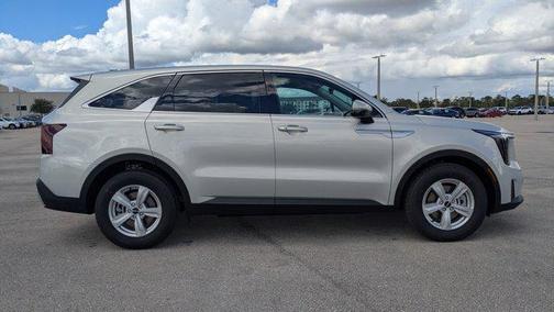 2026 Kia Sorento LX