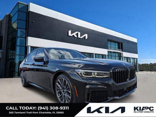 2022 BMW 740 i