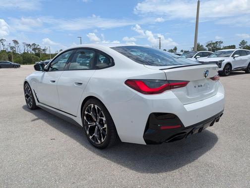 Alpine White 2023 BMW M440 i