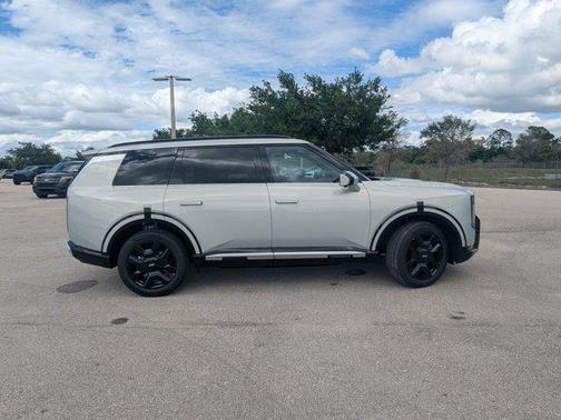 Ivory Silver 2027 Kia Telluride Hybrid SX