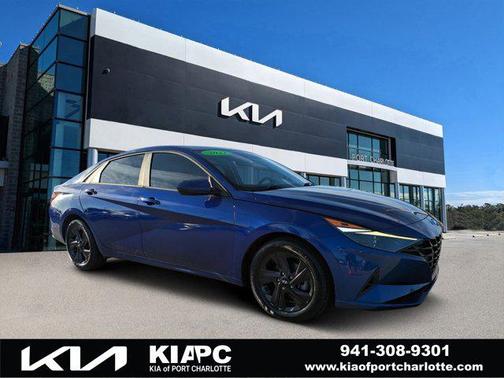 2022 Hyundai ELANTRA SEL