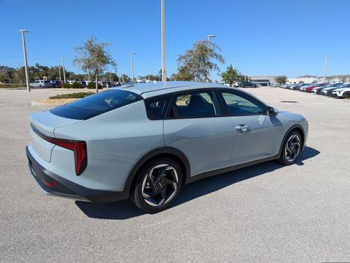 2026 Kia K4 EX