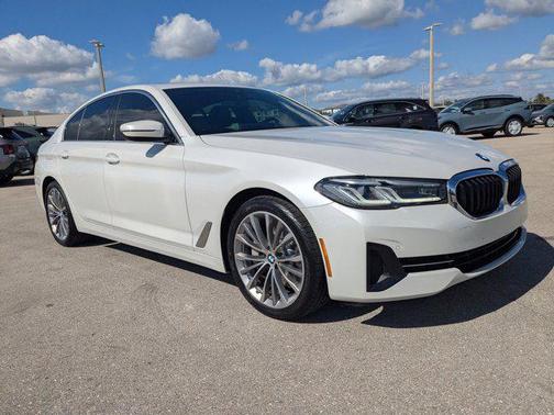 2022 BMW 530 i