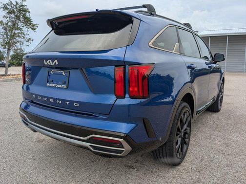 2022 Kia Sorento SX