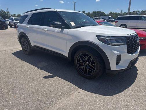 Star White Metallic TC 2025 Ford Explorer ST