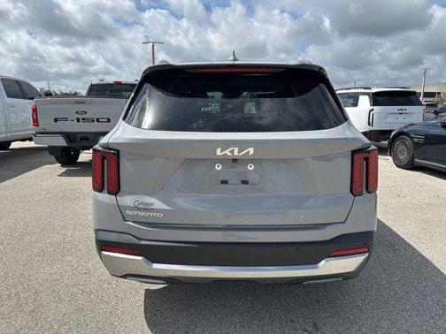 2024 Kia Sorento S