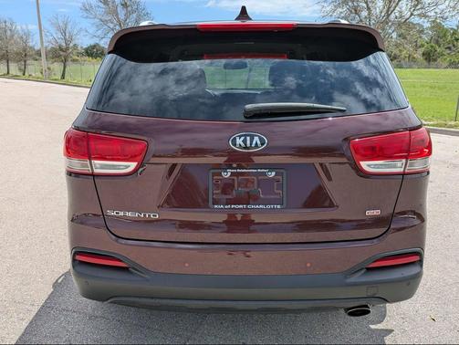 Sangria 2017 Kia Sorento LX