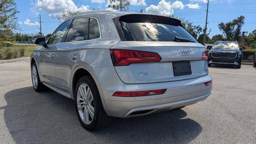 2018 Audi Q5 2.0T Premium Plus