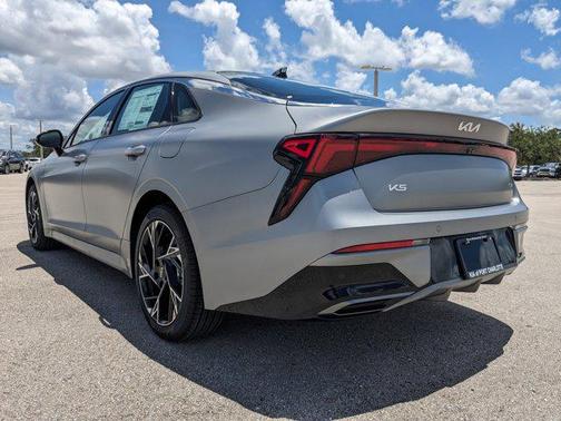 2025 Kia K5 GT-Line