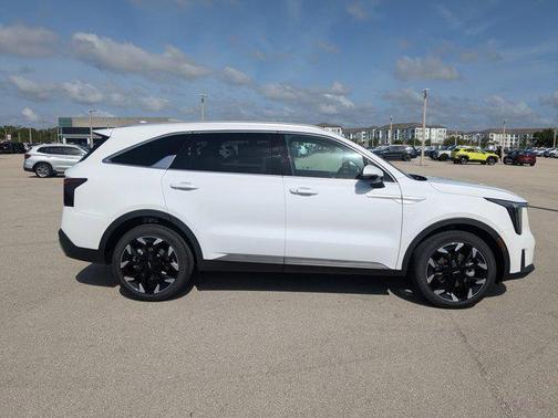 Glacial White Pearl 2026 Kia Sorento EX