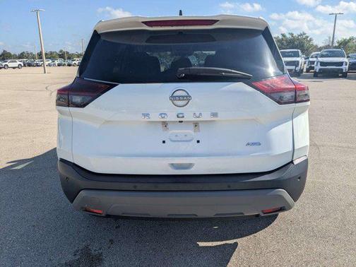 Glacier White 2023 Nissan Rogue S