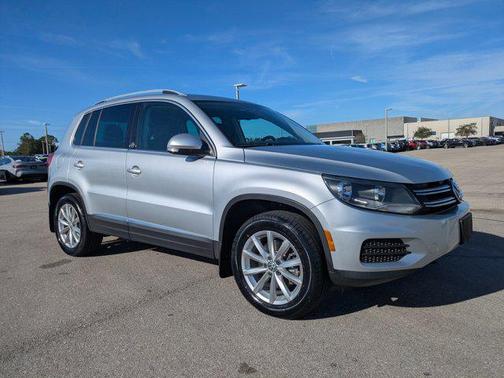 2017 Volkswagen Tiguan 2.0T Wolfsburg Edition