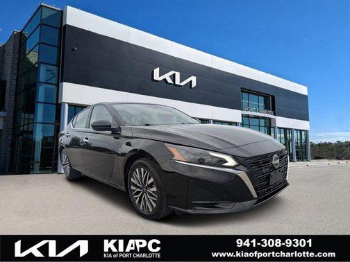 2025 Nissan Altima SV FWD