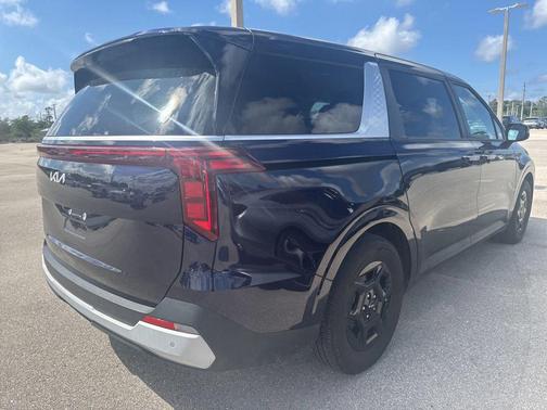 Deep Chroma Blue 2025 Kia Carnival LXS