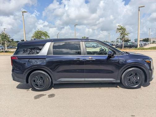 Deep Chroma Blue 2025 Kia Carnival LXS