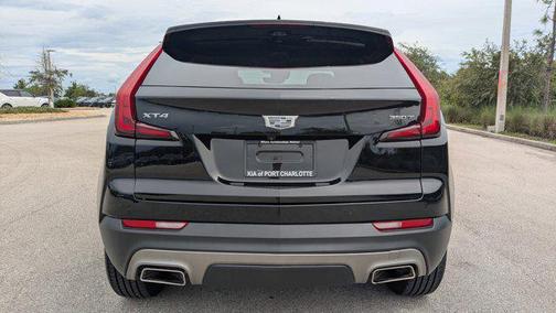 2022 Cadillac XT4 Premium Luxury