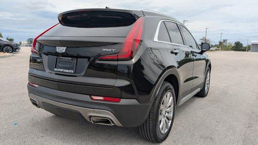 2022 Cadillac XT4 Premium Luxury