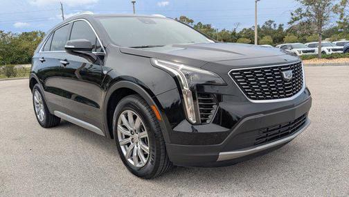 2022 Cadillac XT4 Premium Luxury