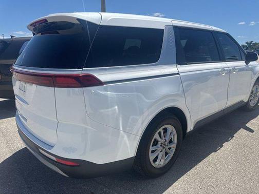 2022 Kia Carnival LXS