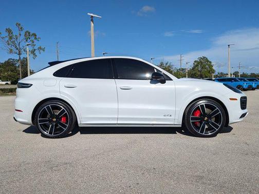 2022 Porsche Cayenne GTS