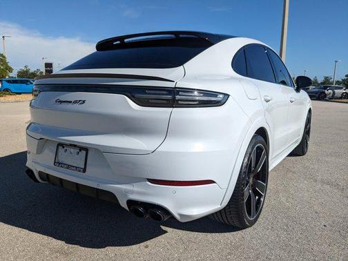 2022 Porsche Cayenne GTS
