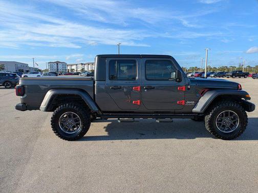 2023 Jeep Gladiator Overland