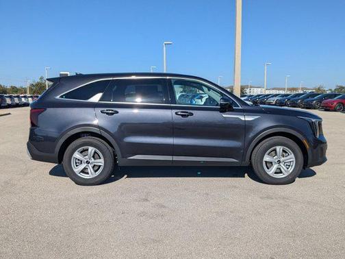 2026 Kia Sorento LX