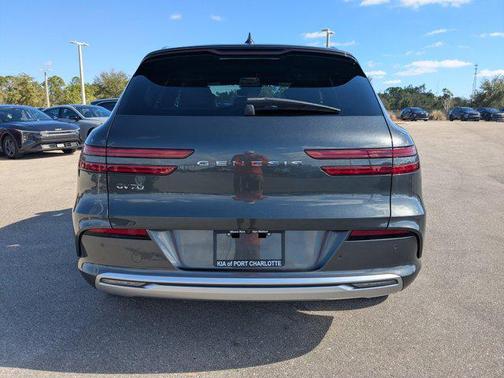 2023 Genesis Electrified GV70 Advanced AWD