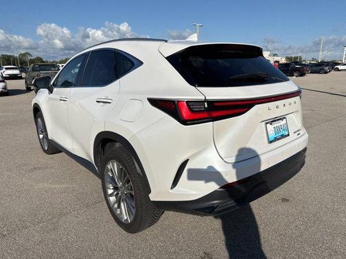 2022 Lexus NX 350h Premium