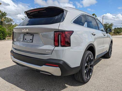 2025 Kia Sorento EX