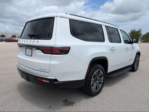 Bright White Clearcoat 2024 Jeep Wagoneer L Series II