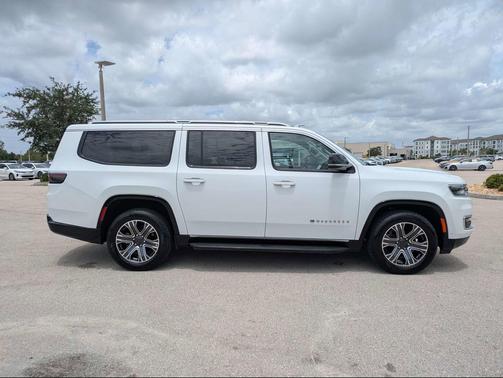 Bright White Clearcoat 2024 Jeep Wagoneer L Series II