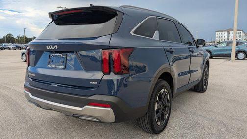 2024 Kia Sorento S