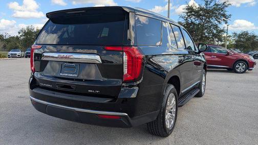 2023 GMC Yukon SLT