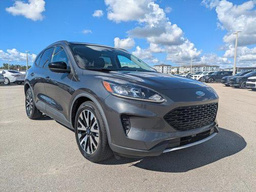 2020 Ford Escape SE