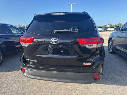 2019 Toyota Highlander LE I4
