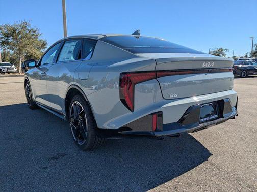 2025 Kia K4 GT-Line