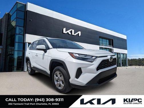 2024 Toyota RAV4 XLE