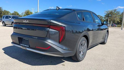2025 Kia K4 LX