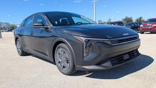 2025 Kia K4 LX