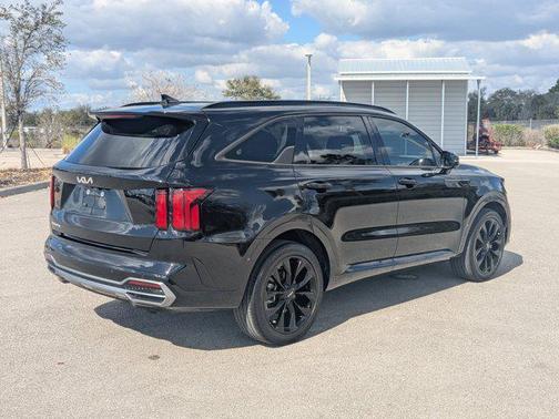 2023 Kia Sorento SX