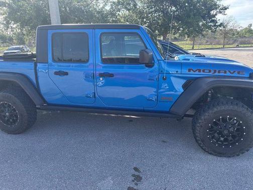 Hydro Blue Pearlcoat 2022 Jeep Gladiator Mojave 4x4