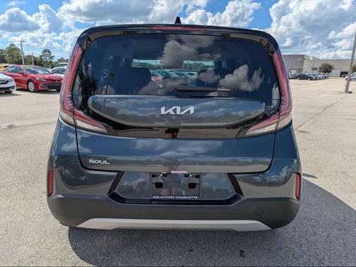 Gravity Gray 2024 Kia Soul LX
