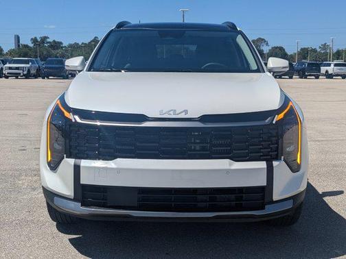Snow White Pearl 2026 Kia Sportage Hybrid EX
