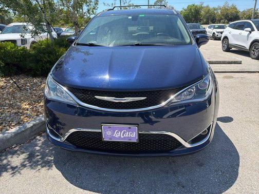 2018 Chrysler Pacifica Touring-L