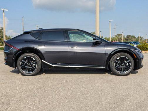 2025 Kia EV6 Wind