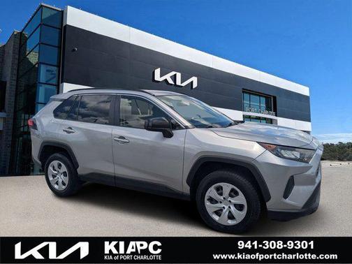 Silver Sky Metallic 2019 Toyota RAV4 LE