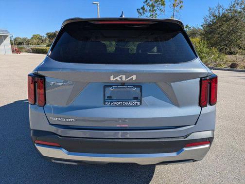 2025 Kia Sorento S